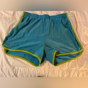 (L) under armor running shorts